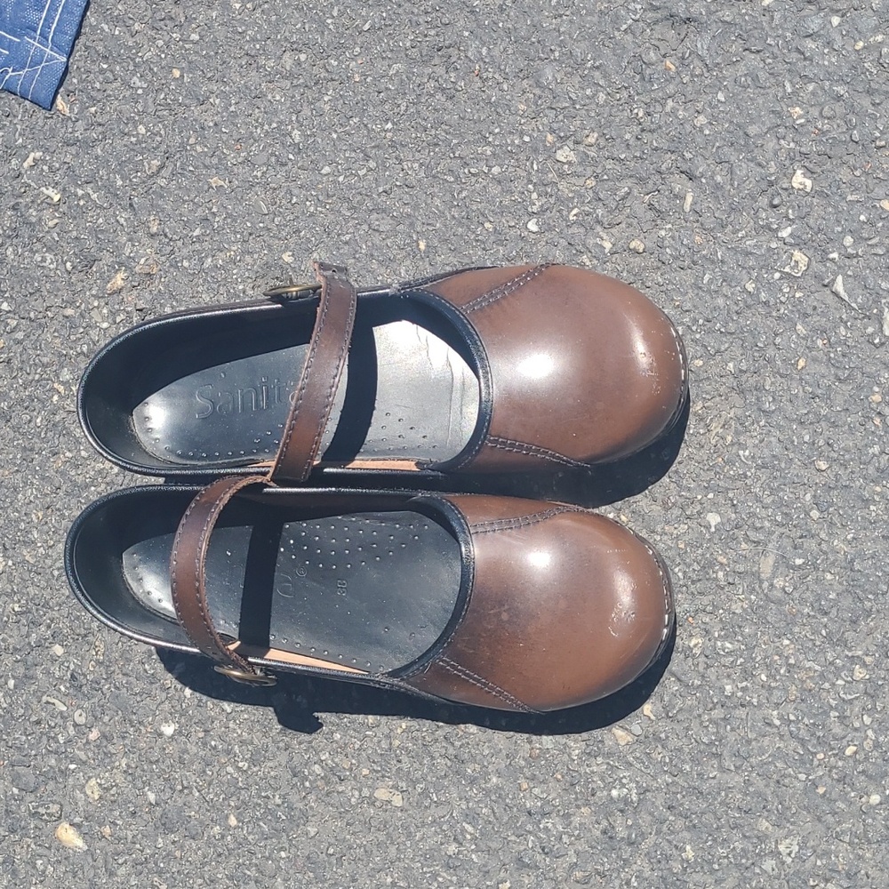 Sanita clogs size 38